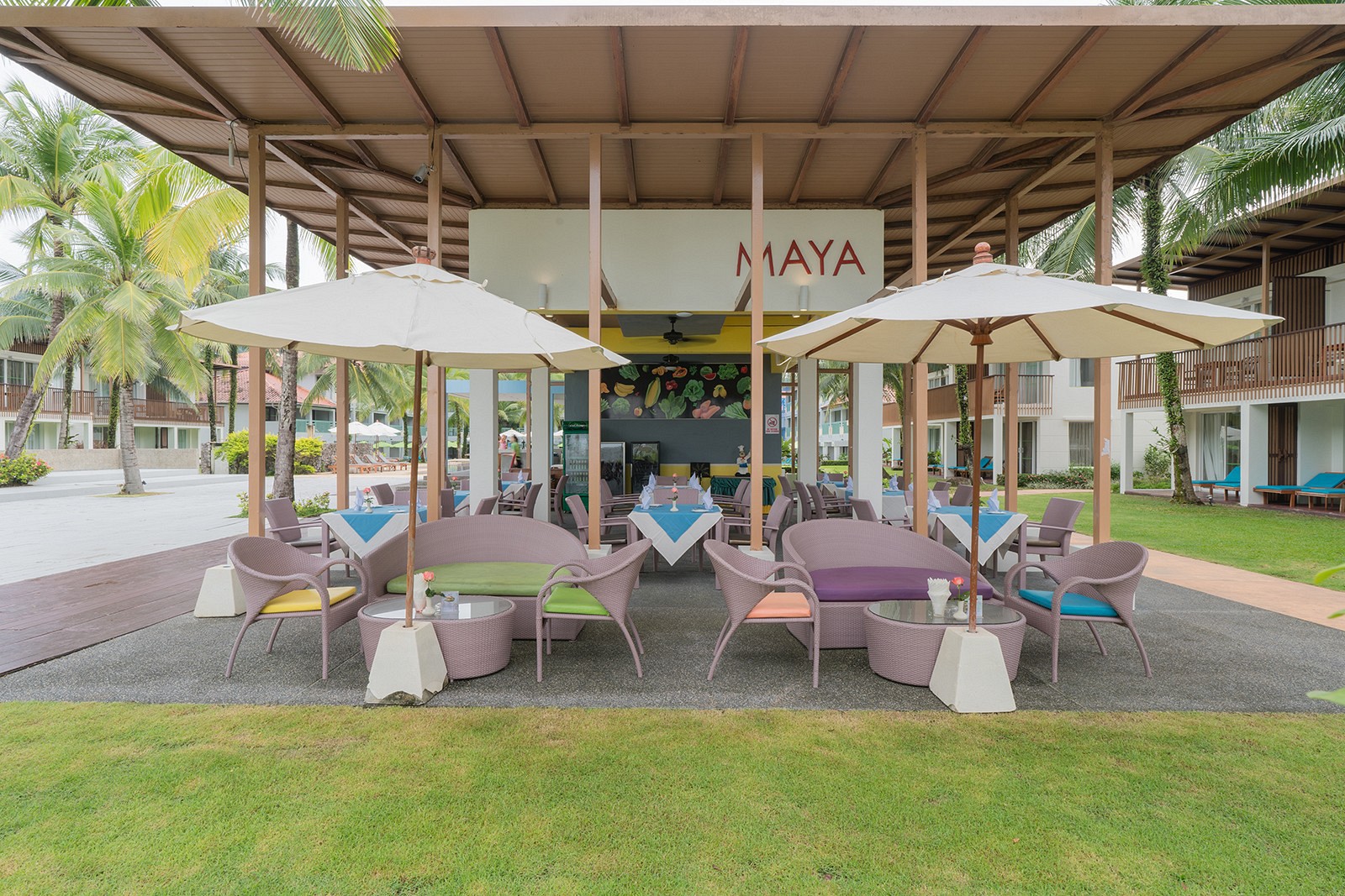 Maya Cafe'
