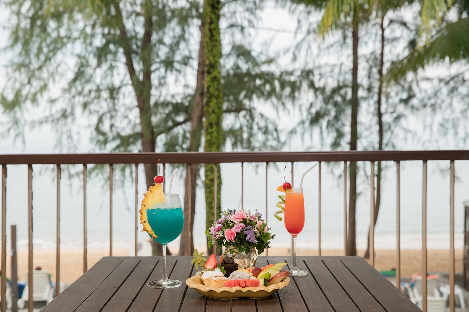 Grand Deluxe Beachfront