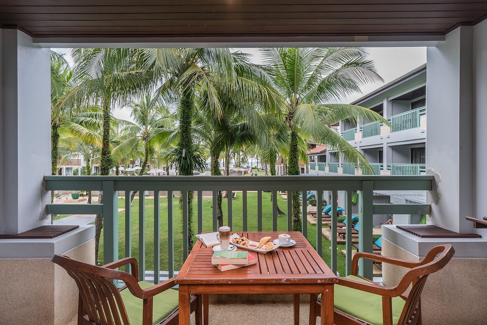Beach Side Wing