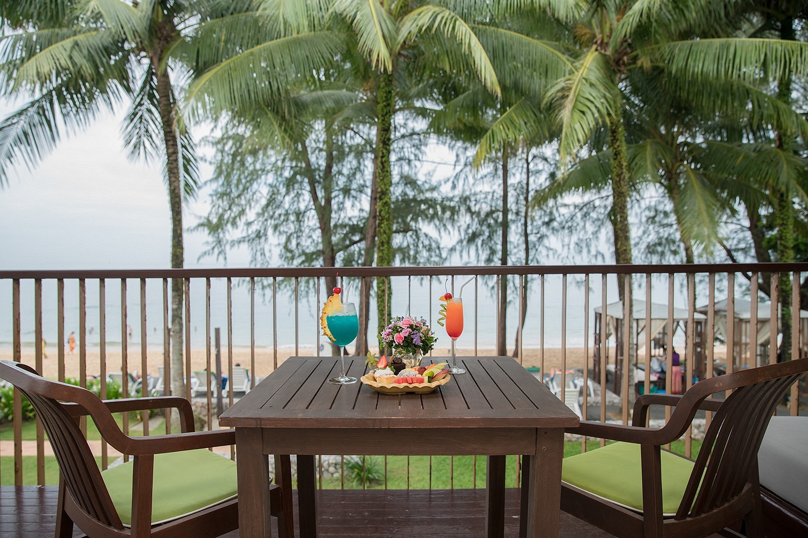 Beach Side Wing