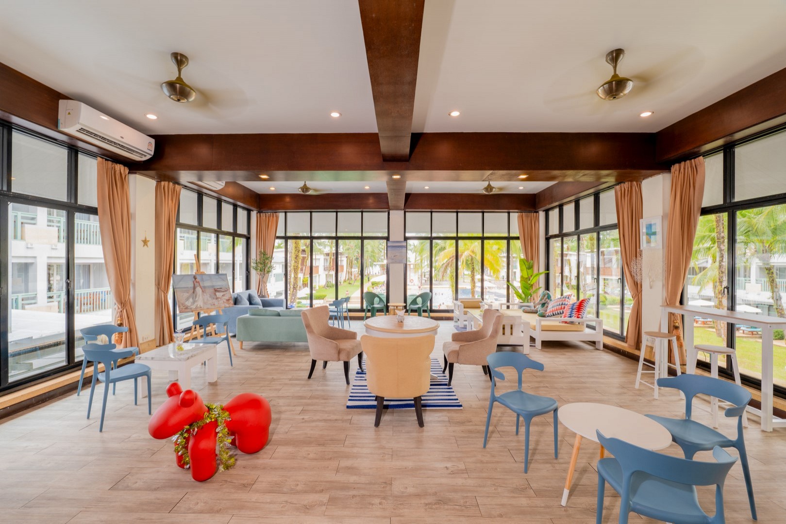 Chomtara lounge