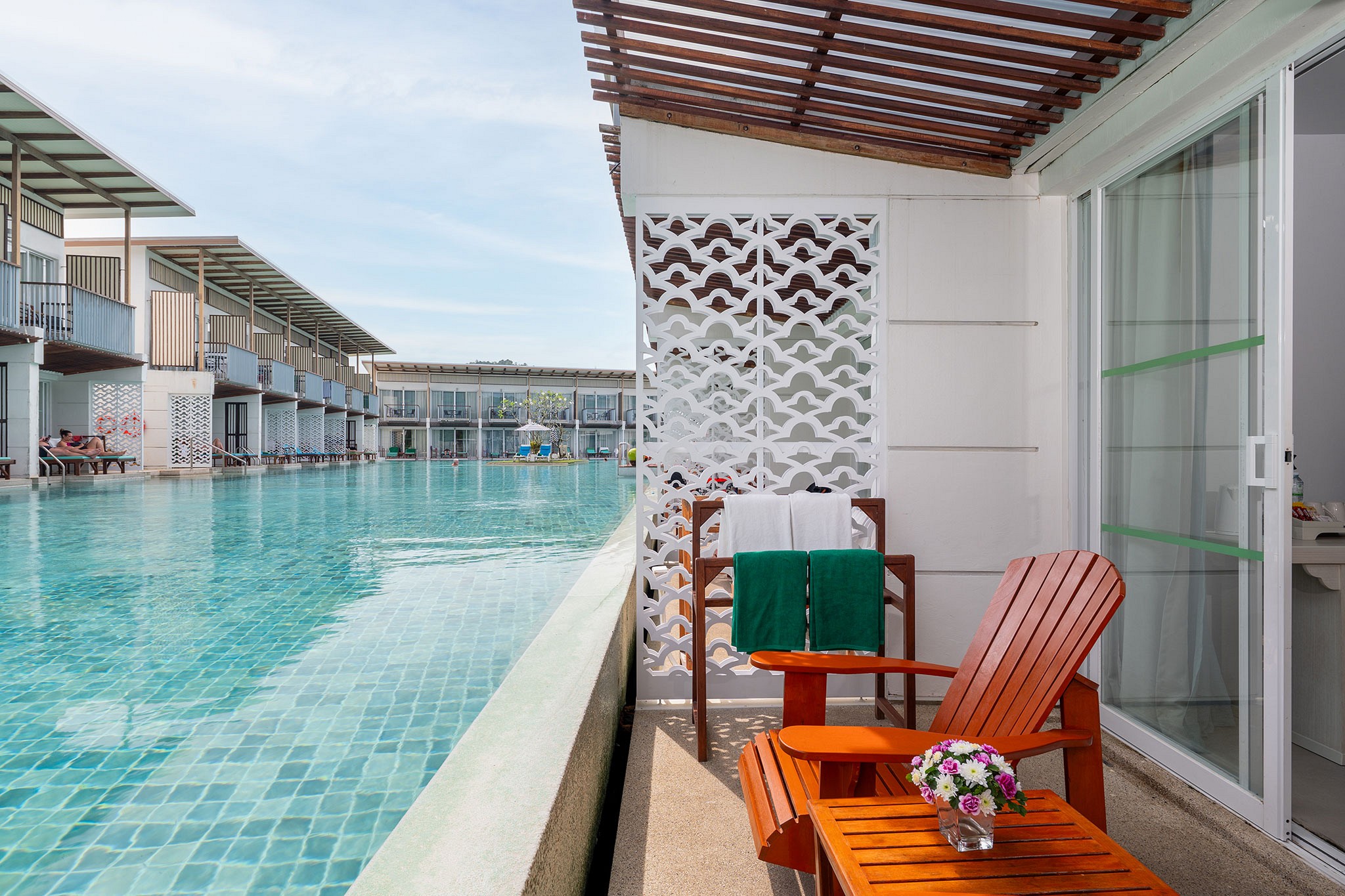Deluxe Pool Access